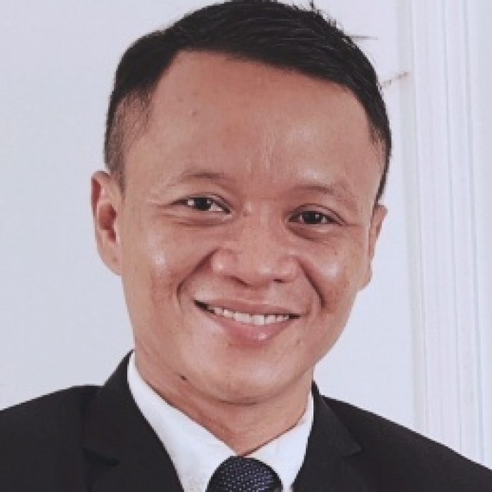Dr. Dadang Sumarna